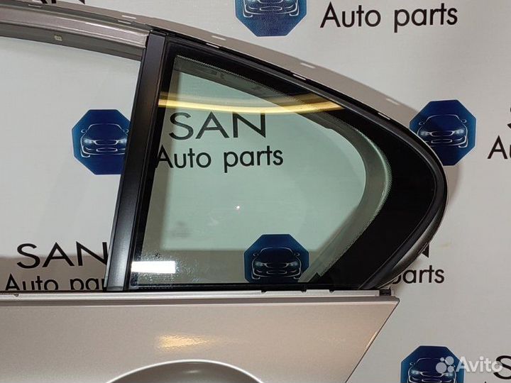 Дверь боковая задняя левая Bmw 5 F10 N63B44 2011