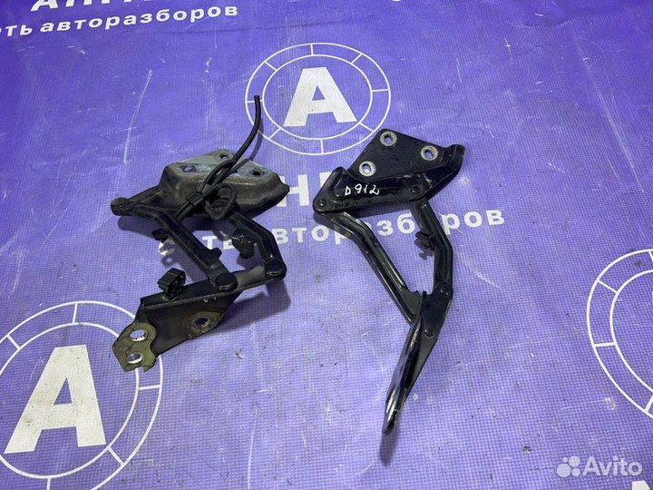 Петли капота Volkswagen Touareg 7L 2 2006