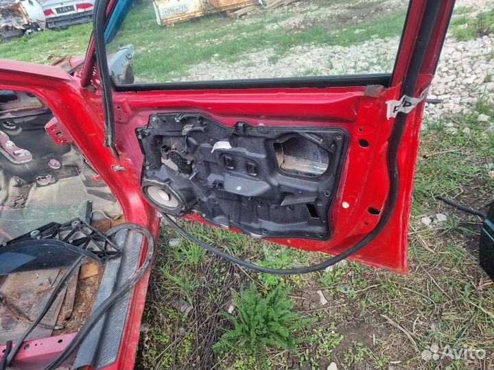 Стекло двери мазда 6 gg