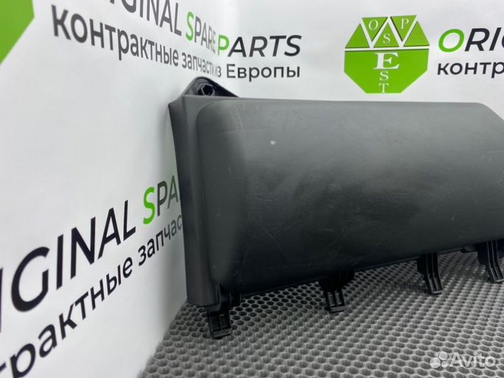 Крышка салонного фильтра левая Bmw 5-Series E60