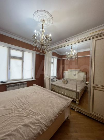 2-к. квартира, 70 м², 6/10 эт.