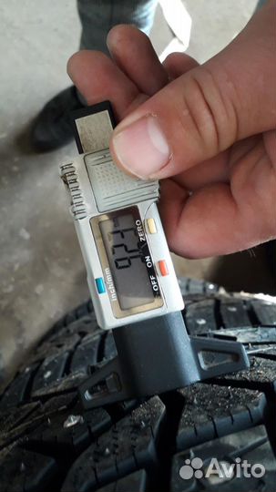 Bridgestone Blizzak Spike-01 245/45 R18