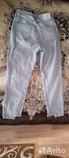 Джинсы женские рваные