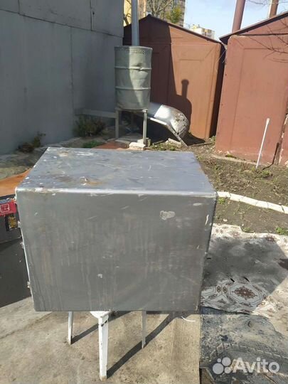 Сейф металлический