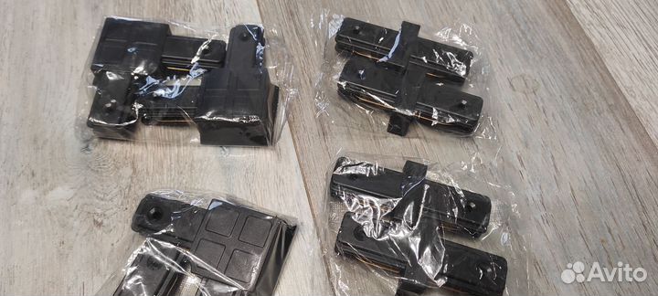 Коннекторы для соединения трековых шинопроводов