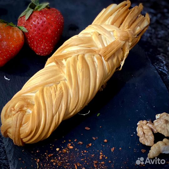 Сыр чечил, балык, косичка, булочка, серьга