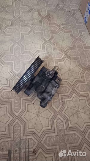 Насос гур mitsubishi carisma