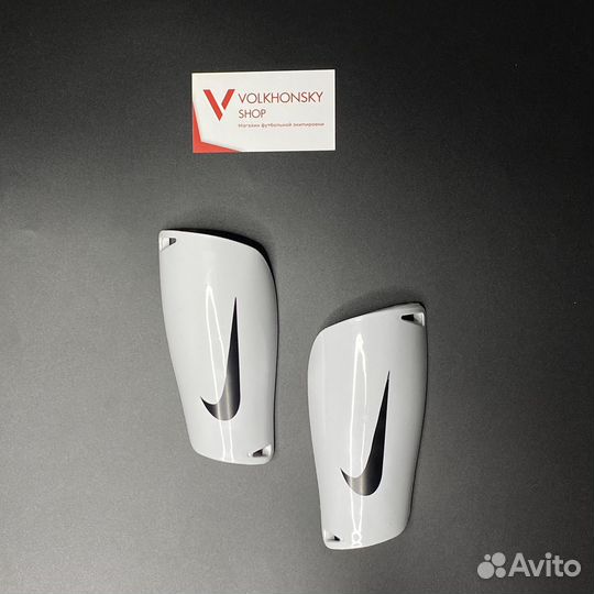 Щитки Nike (small)