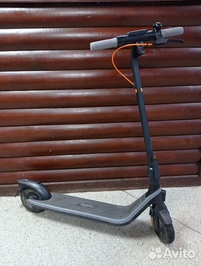 Электросамокат Ninebot Kickscooter E2 Plus