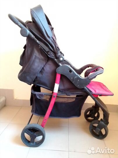 Прогулочная коляска