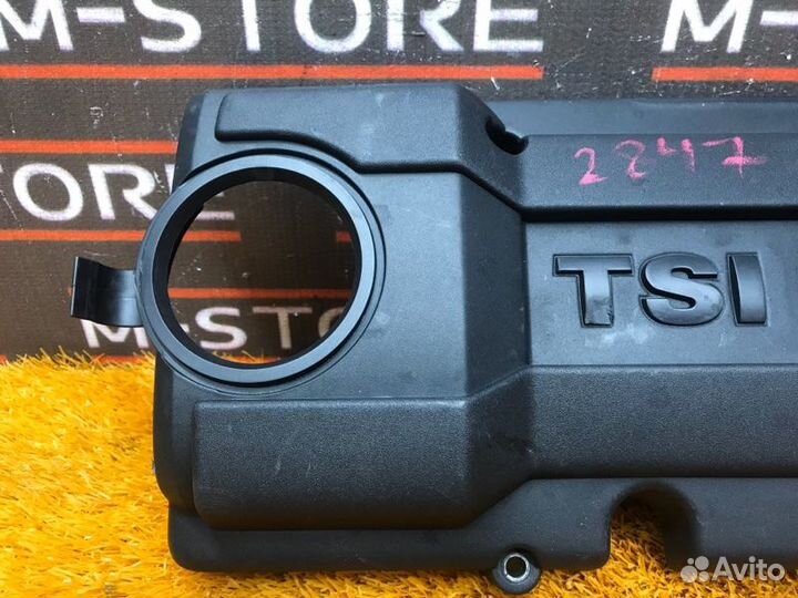 Крышка двигателя Volkswagen Passat B7 caxa 2012