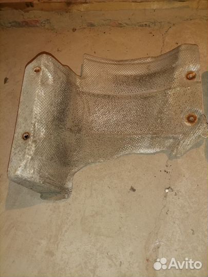 Теплоизоляция тепловой экран на Е53 Х5