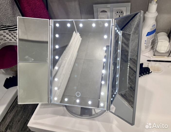 Зеркало косметическое с подсветкой