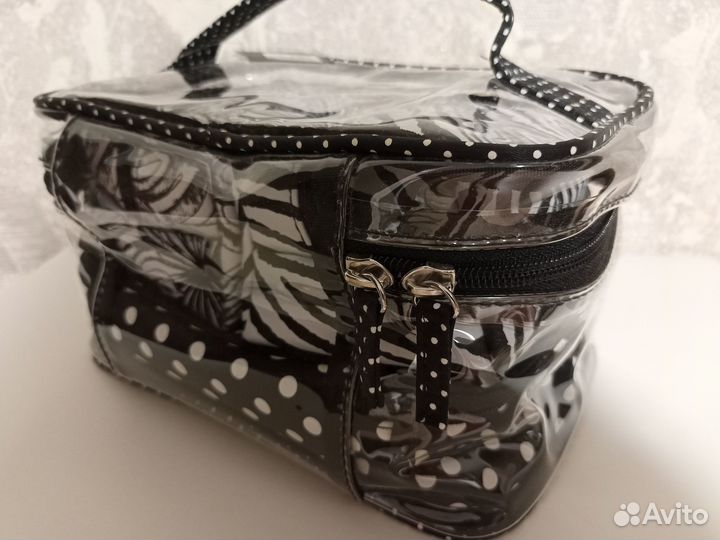 Набор-комплект новых косметичек.Отличный подарок