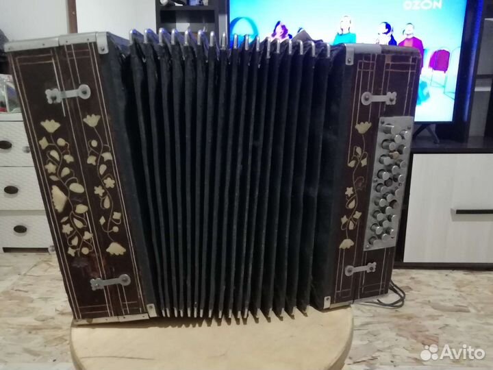 Гармонь горьковская