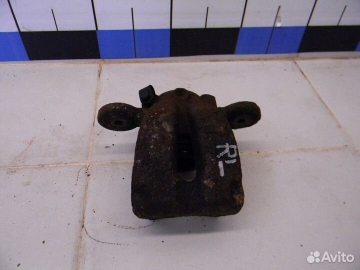 Суппорт задний левый 1-серия E87/E81 2004