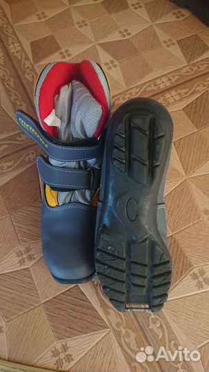 Лыжные ботинки детские 37 размер