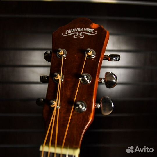 Акустическая гитара Caravan Music + Аксессуары