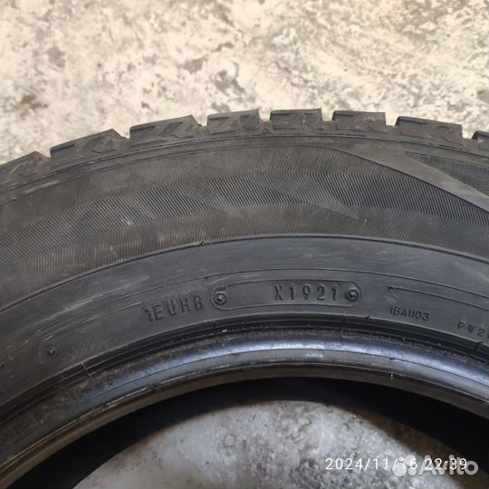 Dunlop Winter Maxx 215/65 R16 98T