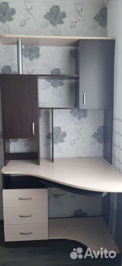 Компьютерный стол