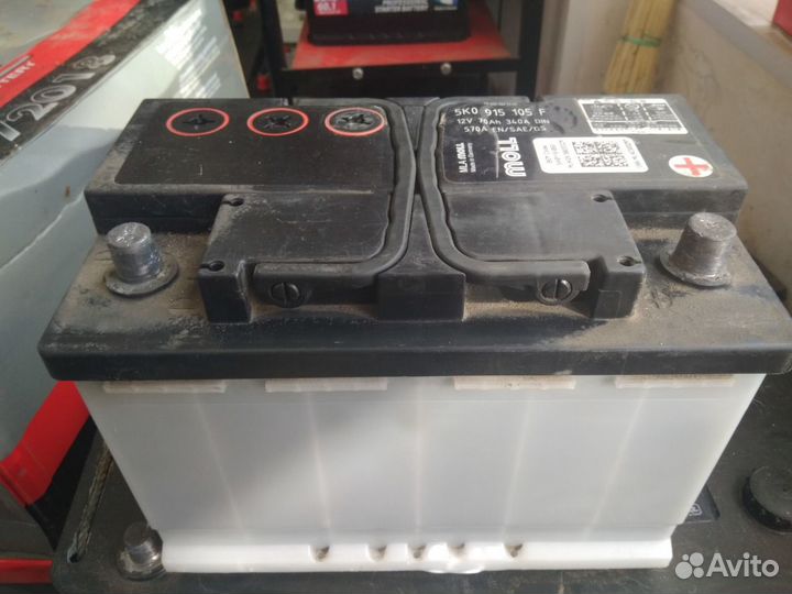 Аккумулятор 70 Ач бу Moll 5K0915105F