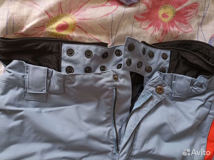 Костюм горнолыжный