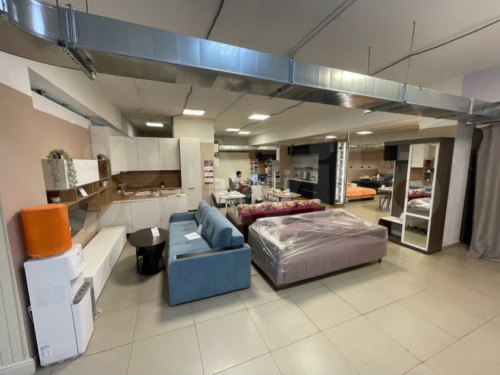 Сдам торговое помещение, 131 м²