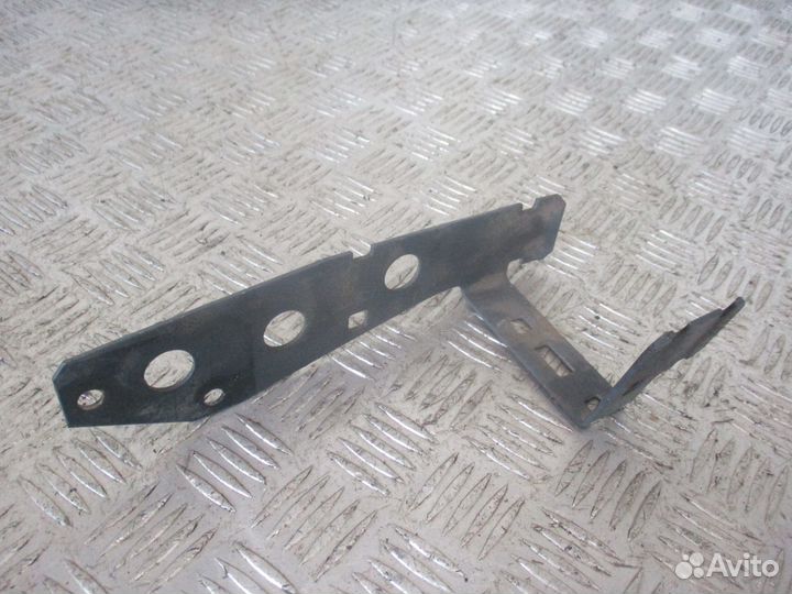 Кронштейн проводки Mercedes-Benz A9604714741