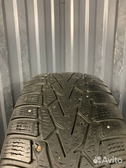 Nokian Tyres Hakkapeliitta 7 215/65 R16 102T