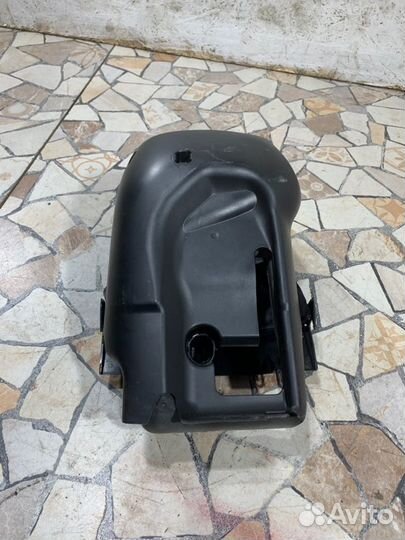 Кожух рулевой колонки Ford Focus седан 1.6 shda