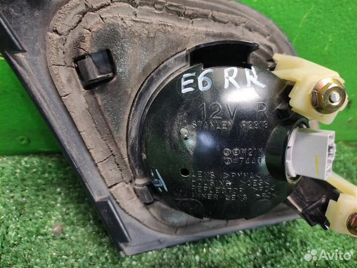 Фонарь задний внутренний правый Mazda 3 (BK) 2005