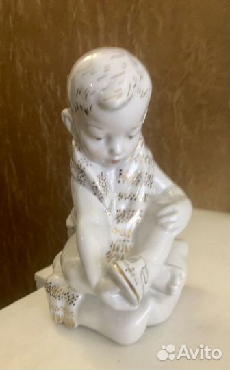 Мальчик на подушке. Песочное 1965 год