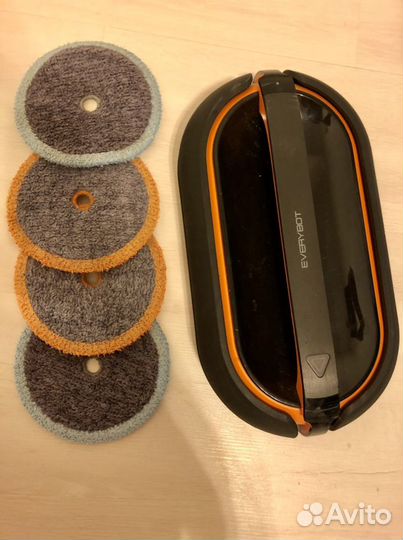 Робот полотер