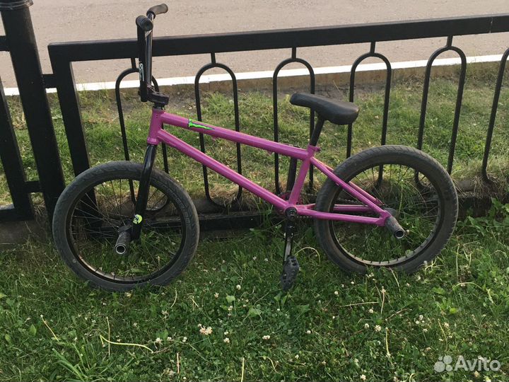 Трюковой велосипед BMX