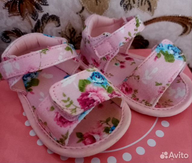 Сандалии для девочки