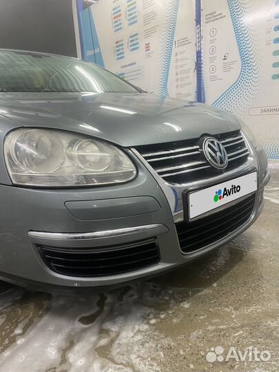 Volkswagen Jetta 1.6 AT, 2009, битый, 213 000 км