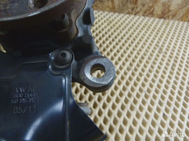 Кулак поворотный передний правый VW Tiguan 2007-2011 (1K0407256AA)