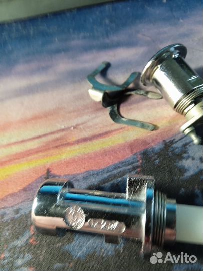 Личинки с замком багажника ваз 2105,2107 в сборе