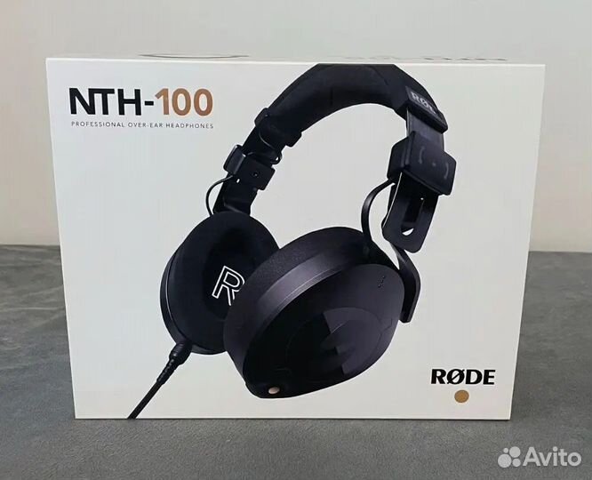 Rode NTH-100