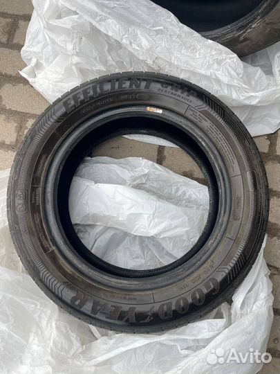 Goodyear EfficientGrip Performance 195/60 R15 88H