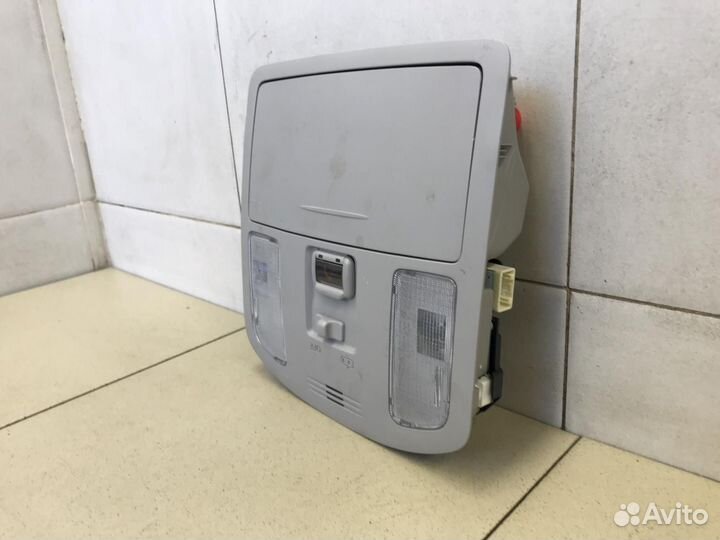 Плафон салонный Hi Lux 2015