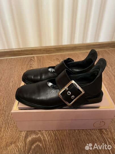 Лоферы женские