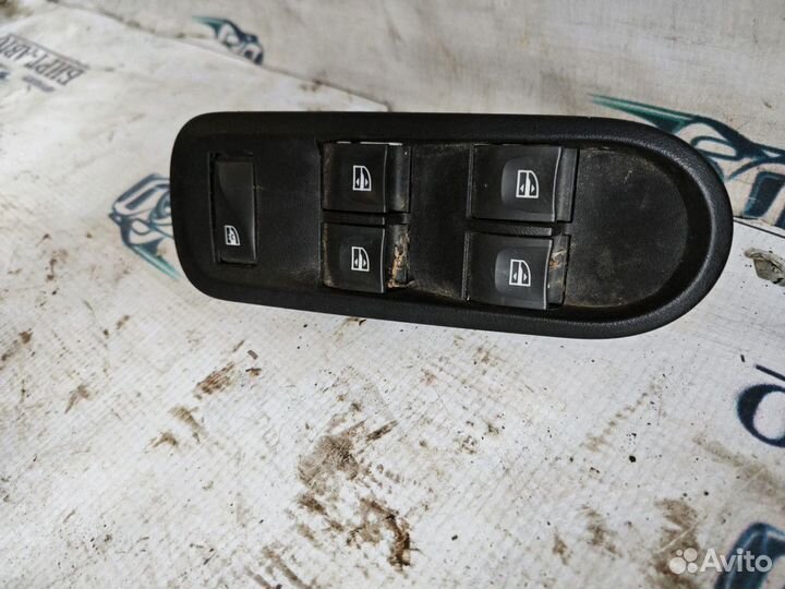 Блок управления стеклоподъемниками ваз (LADA) xray