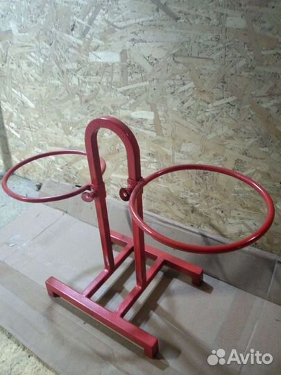 Подставка для кормления собаки