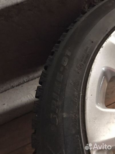 Bridgestone Blizzak Spike-01 225/55 R18