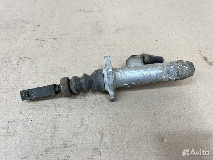 Цилиндр сцепления Audi 80 b3 (Ауди 80 Б3)