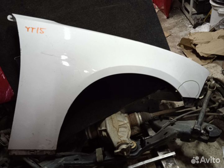 Крыло переднее правое dodge charger LD