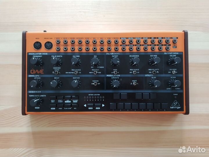 Аналоговый синтезатор Behringer crave