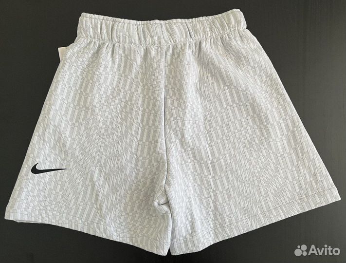 Шорты Nike