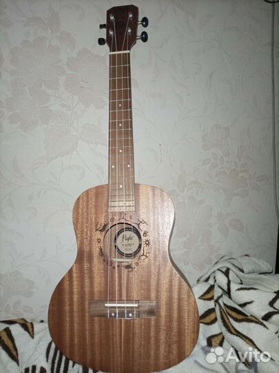 Укулеле тенор